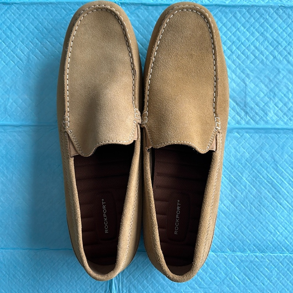 Men’s size 14 tan suede easy care water and stain resistant loafers